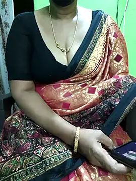 Snapshot of niiveditha chatting on October 13, 3:08 am niiveditha online show from October 13, 3:08 am