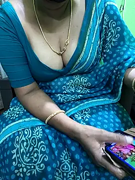 Snapshot of niiveditha chatting on September 18, 2:09 pm niiveditha online show from September 18, 2:09 pm