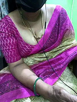 Snapshot of niiveditha chatting on October 5, 2:19 pm niiveditha online show from October 5, 2:19 pm