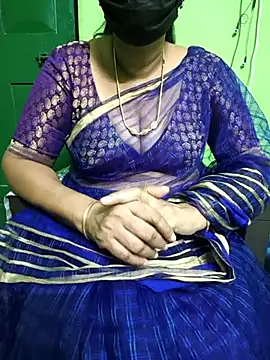 Snapshot of niiveditha chatting on March 15, 11:17 pm niiveditha online show from March 15, 11:17 pm