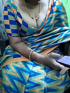 Snapshot of niiveditha chatting on September 20, 3:50 pm niiveditha online show from September 20, 3:50 pm