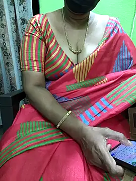 Snapshot of niiveditha chatting on September 24, 2:40 am niiveditha online show from September 24, 2:40 am