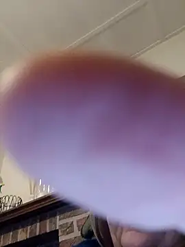 Snapshot of NoLubricantNeeded chatting on November 16, 10:24 pm NoLubricantNeeded online show from November 16, 10:24 pm