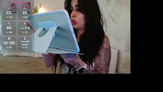 ambergirl14 online show from April 15, 10:43 am