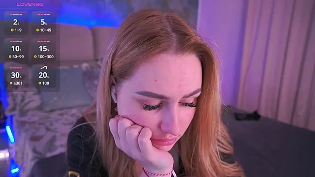 Snapshot of DivineJass chatting on March 25, 10:08 pm DivineJass online show from March 25, 10:08 pm