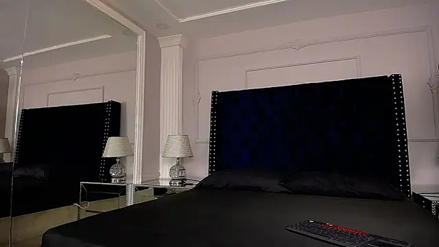 LiamRivers  online show from February 10, 7:13 pm