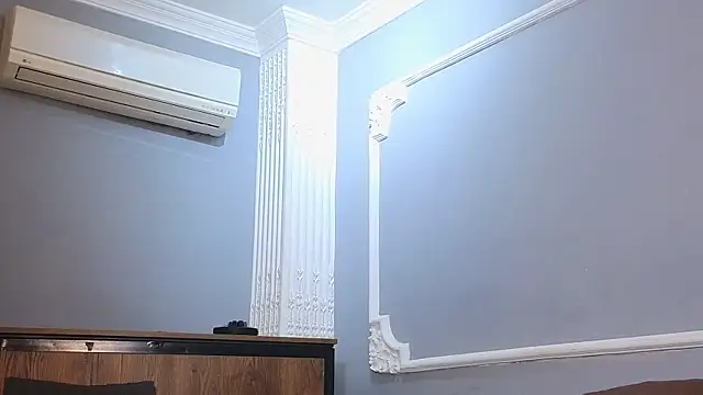 LiamRivers  online show from December 22, 9:15 pm