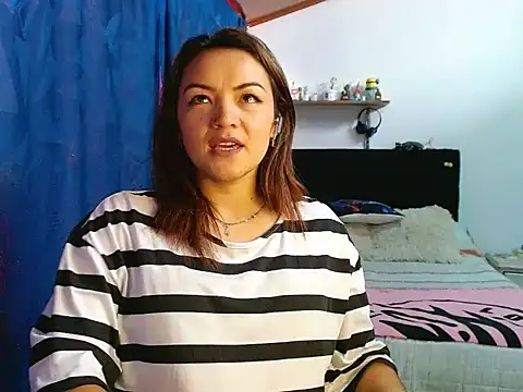 PenelopeMist online show from March 12, 9:24 pm