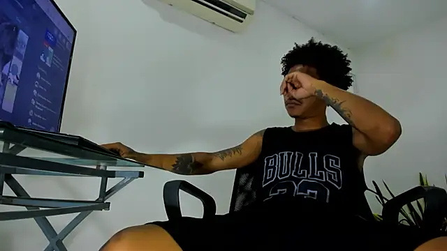 Snapshot of blackdirty420 chatting on March 15, 3:37 pm blackdirty420 online show from March 15, 3:37 pm