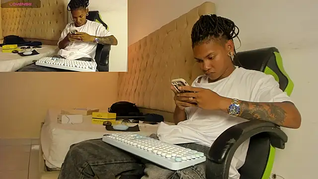 Snapshot of blackdirty420 chatting on September 13, 6:30 pm blackdirty420 online show from September 13, 6:30 pm