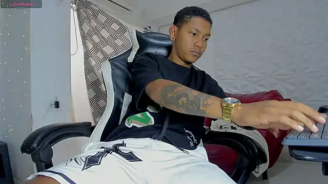 blackdirty420 online show from November 19, 4:18 pm