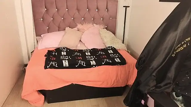 lizha milf online show from May 10, 7:16 pm