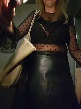 Sexybiene969 online show from November 1, 4:12 pm