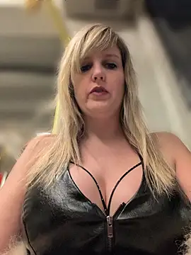 Sexybiene969 online show from March 19, 5:46 pm