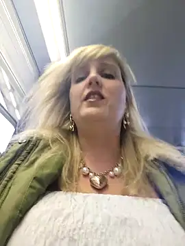 Sexybiene969 online show from October 10, 3:13 pm