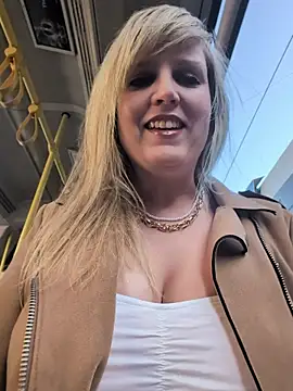 Sexybiene969 online show from March 13, 2:33 pm