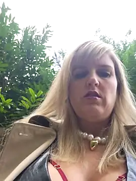 Sexybiene969 online show from October 22, 2:05 pm