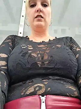 Sexybiene969 online show from September 14, 3:12 pm