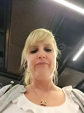 Sexybiene969 online show from October 5, 4:31 pm