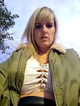 Sexybiene969 online show from October 14, 4:29 pm