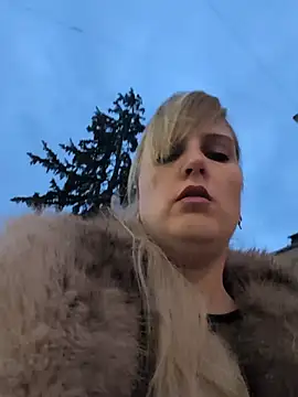 Sexybiene969 online show from March 28, 5:36 pm