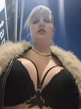 Sexybiene969 online show from March 4, 5:21 pm