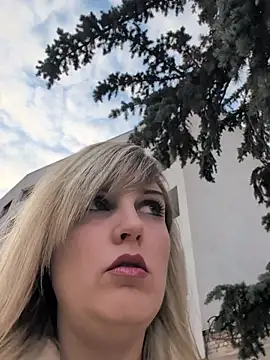 Sexybiene969 online show from April 15, 4:11 pm