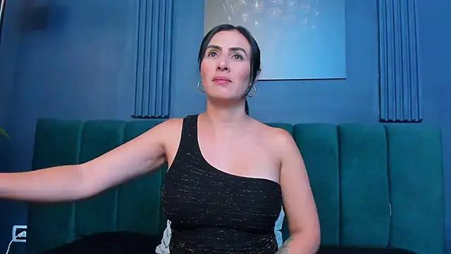 scarlet edwars online show from October 29, 7:57 pm