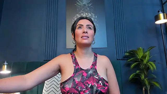 Snapshot of scarlet_edwars chatting on February 11, 8:20 pm scarlet edwars online show from February 11, 8:20 pm