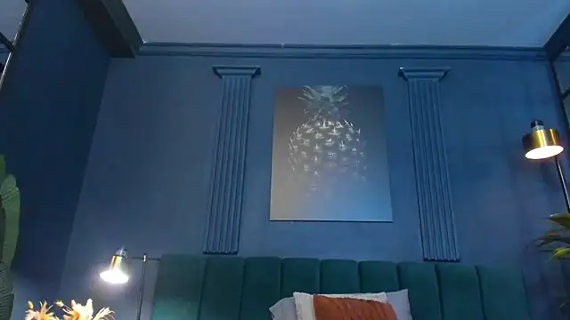 scarlet edwars online show from December 15, 7:09 pm