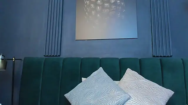 scarlet edwars online show from November 28, 7:03 pm