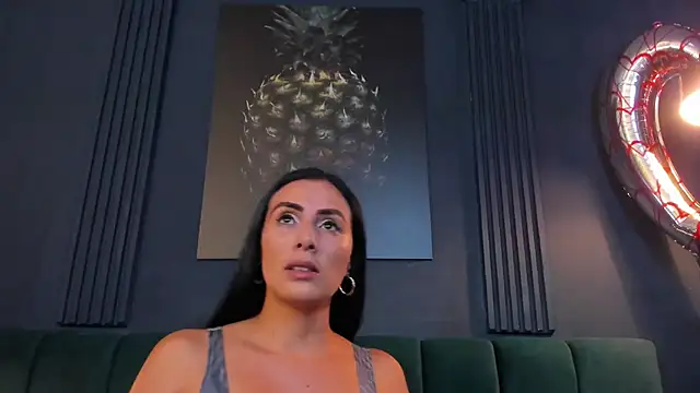 scarlet edwars online show from February 27, 7:04 pm