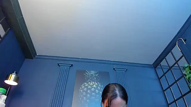 scarlet edwars online show from March 9, 7:17 pm