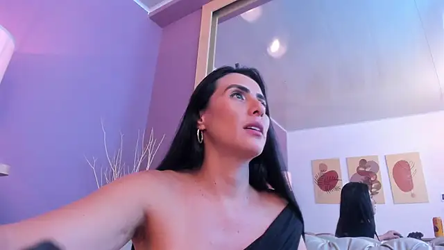 scarlet edwars online show from February 22, 8:18 am