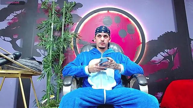 Dirty Kingg online show from November 18, 7:17 pm