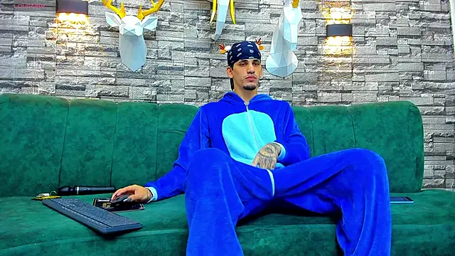 Dirty Kingg online show from November 15, 9:19 pm