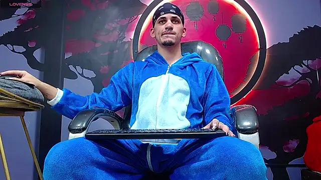 Dirty Kingg online show from November 4, 8:12 pm