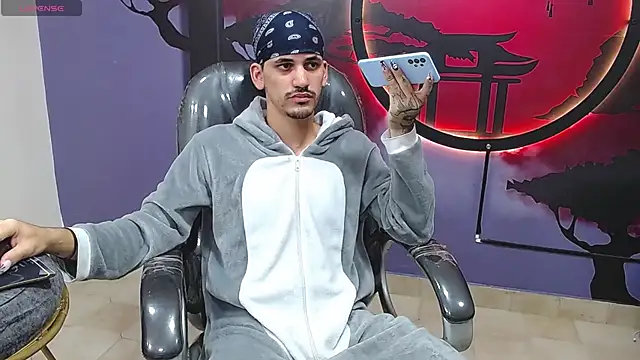 Dirty Kingg online show from October 26, 8:31 pm