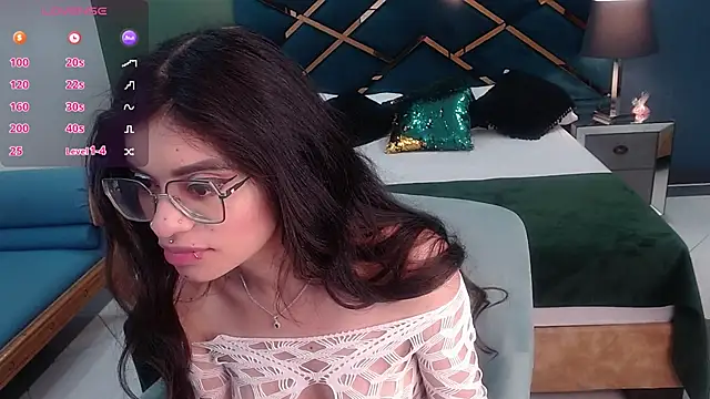 Snapshot of Emerald_gh chatting on February 10, 7:15 am Emerald gh online show from February 10, 7:15 am
