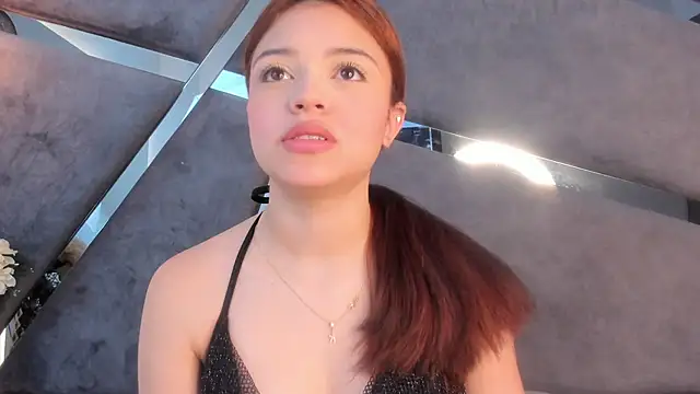 Giselle Lauren online show from November 10, 8:03 pm