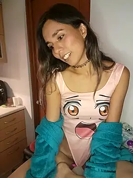 Snapshot of Alicee10 chatting on November 9, 5:00 am Alicee10 online show from November 9, 5:00 am