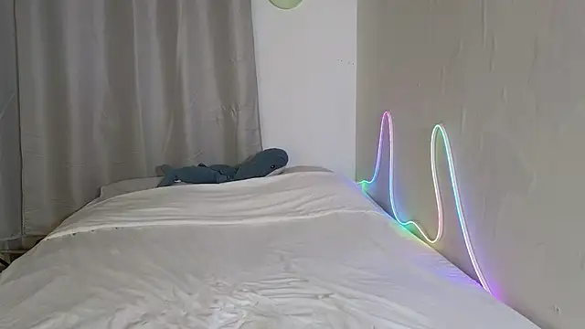 Julian wins online show from April 2, 12:07 am