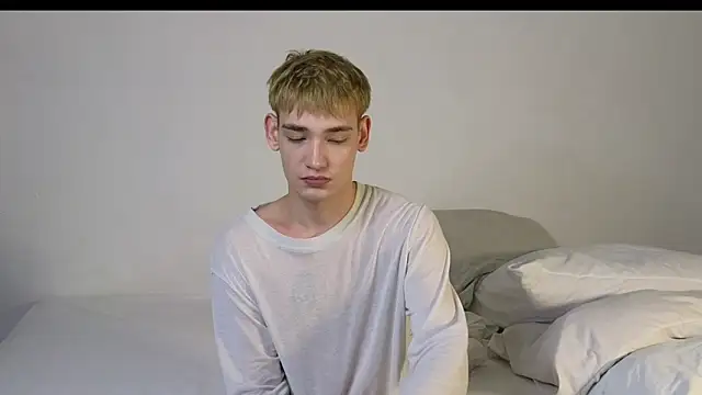 Julian wins online show from February 8, 11:35 pm