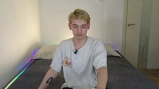 Julian wins online show from April 21, 11:55 pm