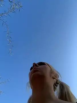 hotamanda01 online show from November 23, 12:26 pm