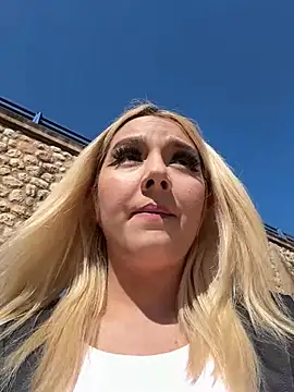 hotamanda01 online show from February 24, 11:33 am