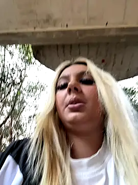 hotamanda01 online show from November 30, 1:01 pm