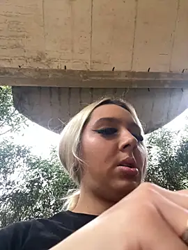 hotamanda01 online show from December 3, 12:48 pm