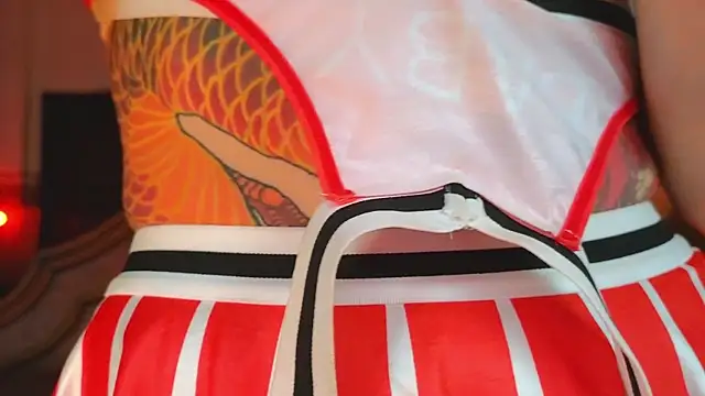 Snapshot of DemiDee chatting on December 24, 10:44 am DemiDee online show from December 24, 10:44 am