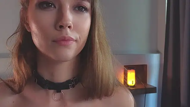 Snapshot of DemiDee chatting on January 27, 7:03 am DemiDee online show from January 27, 7:03 am